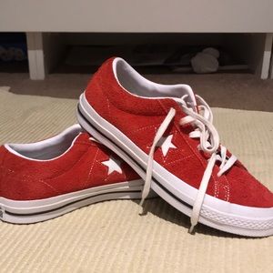 Red converse one star size 8